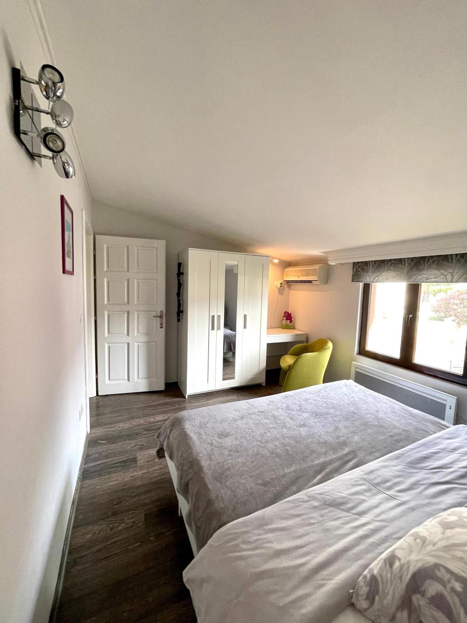 Holiday Home Barska Vila エクステリア 写真
